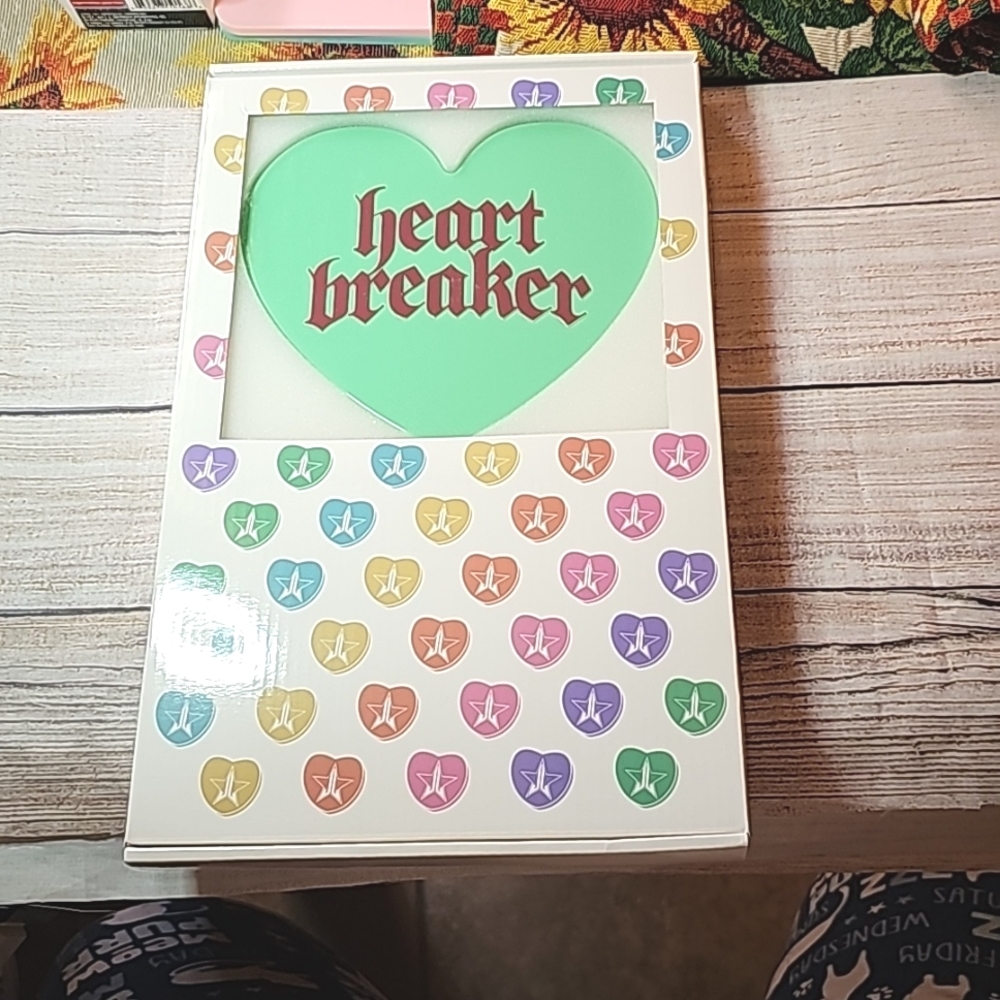 BNIB Jeffree Star Heartbreaker Mirror